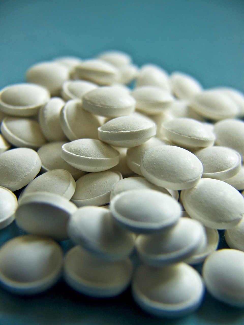 pills, medicine, health, medical, pharmacy, care, prescription, healthcare, medication, capsule, pharmaceutical, treatment, white, illness, painkiller, tablet, cure, dose, remedy, therapy, antibiotic, supplement, medicament